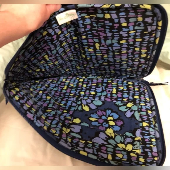 Vera Bradley Indigo Pop laptop sleeve - Picture 3 of 4